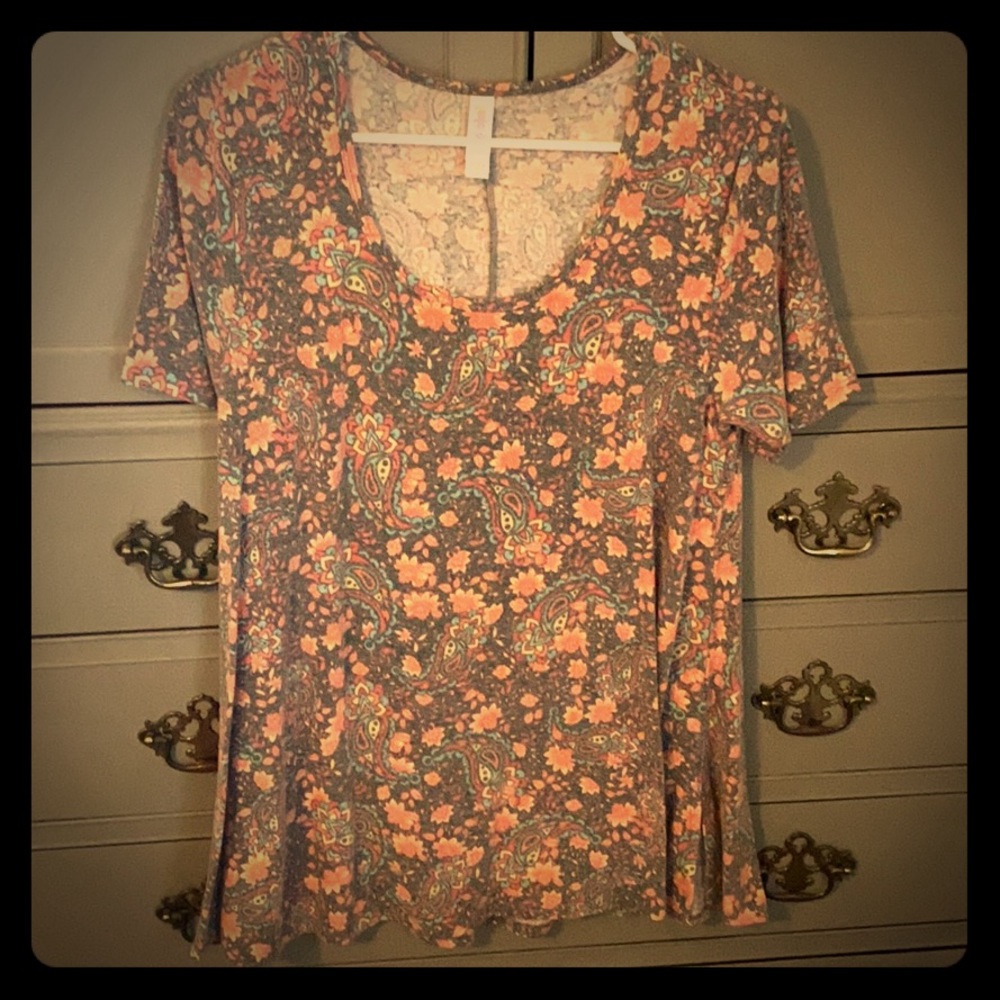 LulaRoe tunic shirt